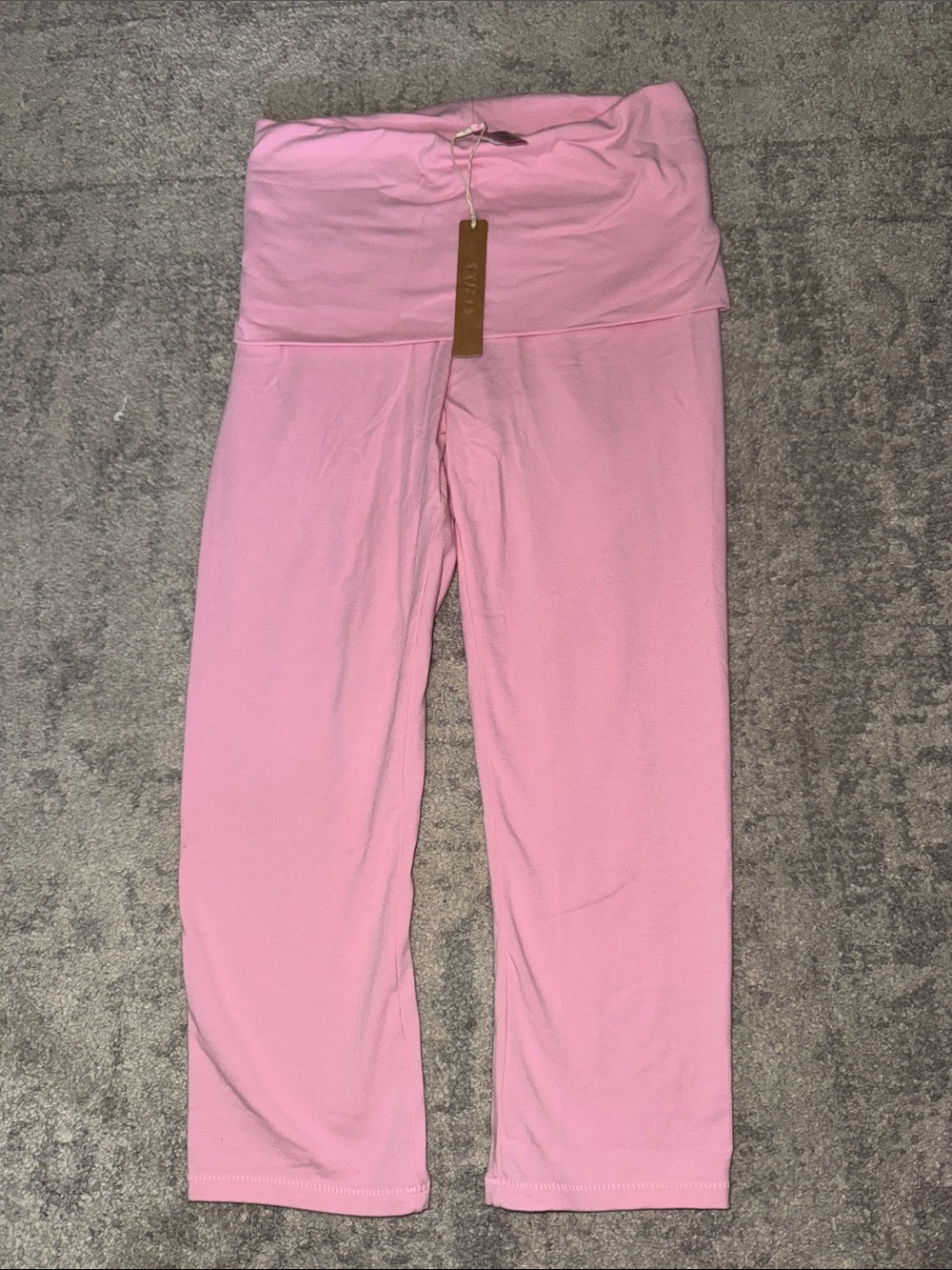 SKIMS Pink Fold-Over Waist Capri Pants